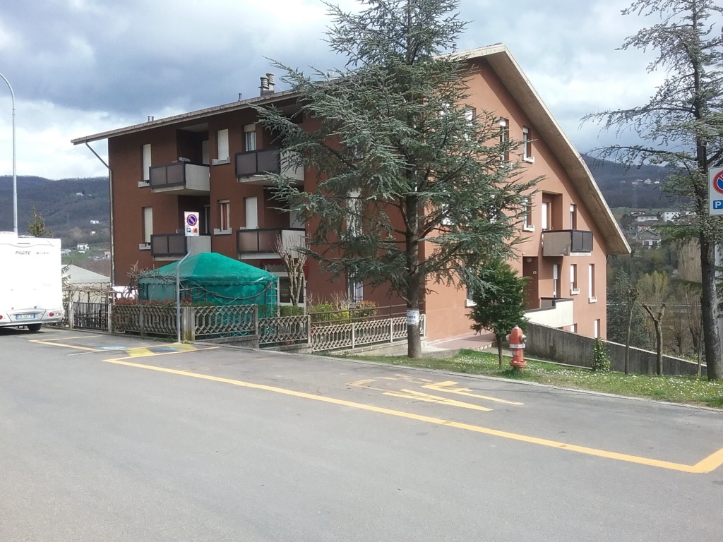 Esterno,-edificio-20160330_155224.jpg