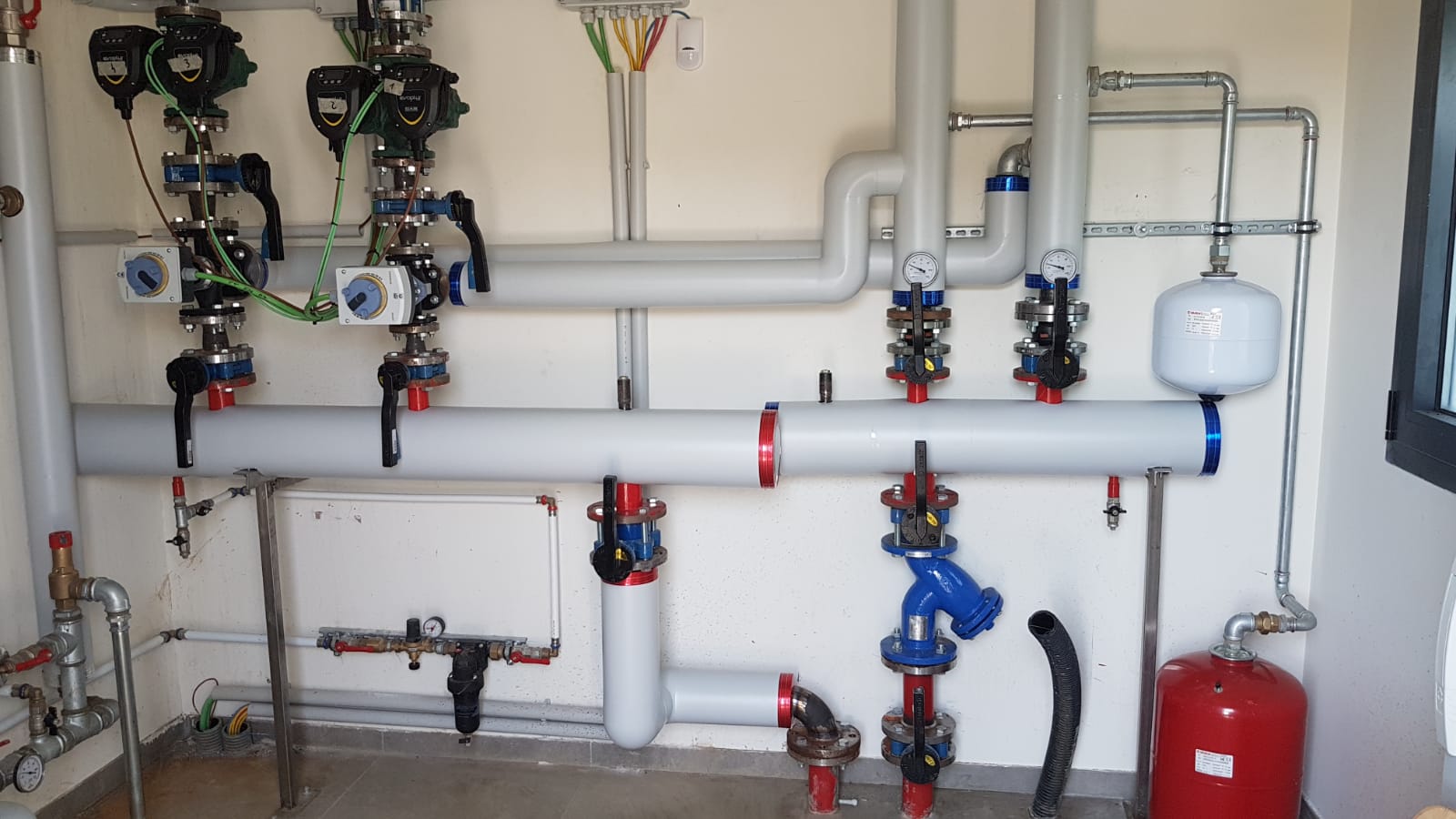 Realizzazione Impianti Elettrici e Meccanici Istituto Selmi e Corni 63