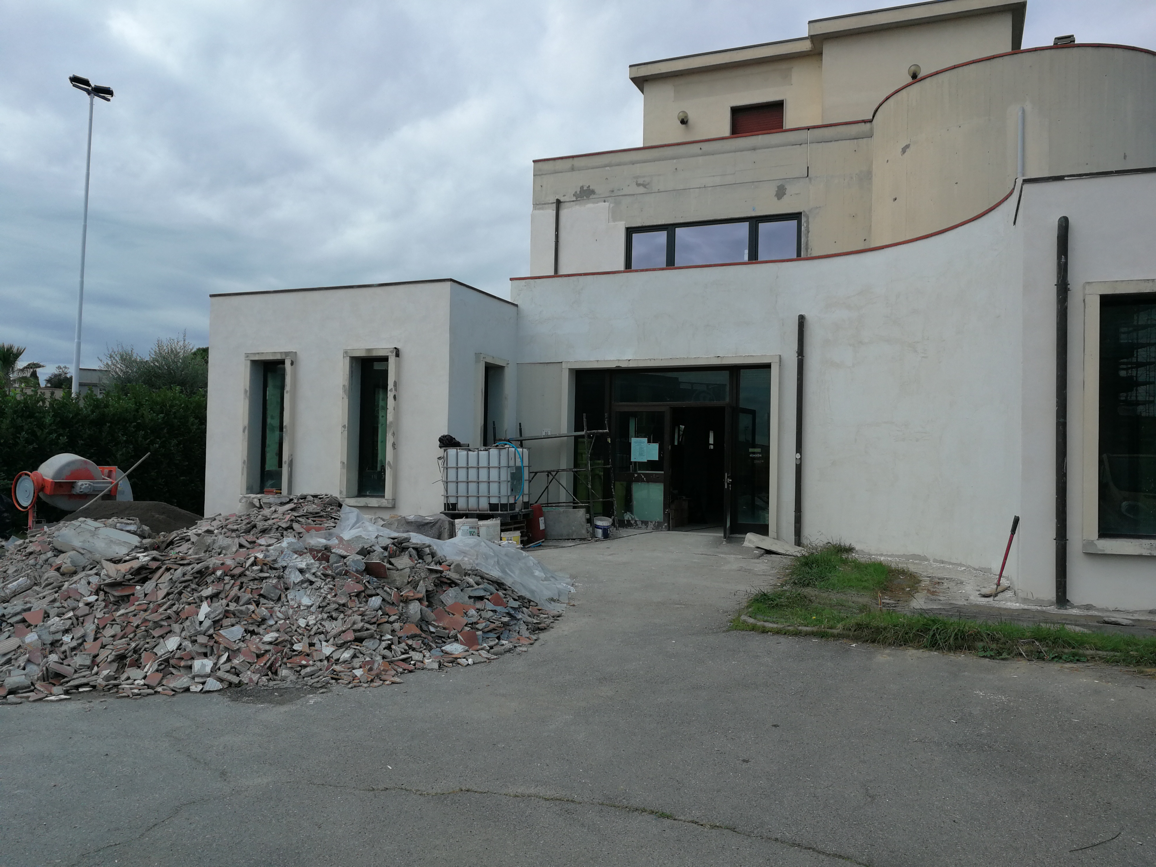 Ristrutturazione Palazzina FAR.COM S.P.A. 141
