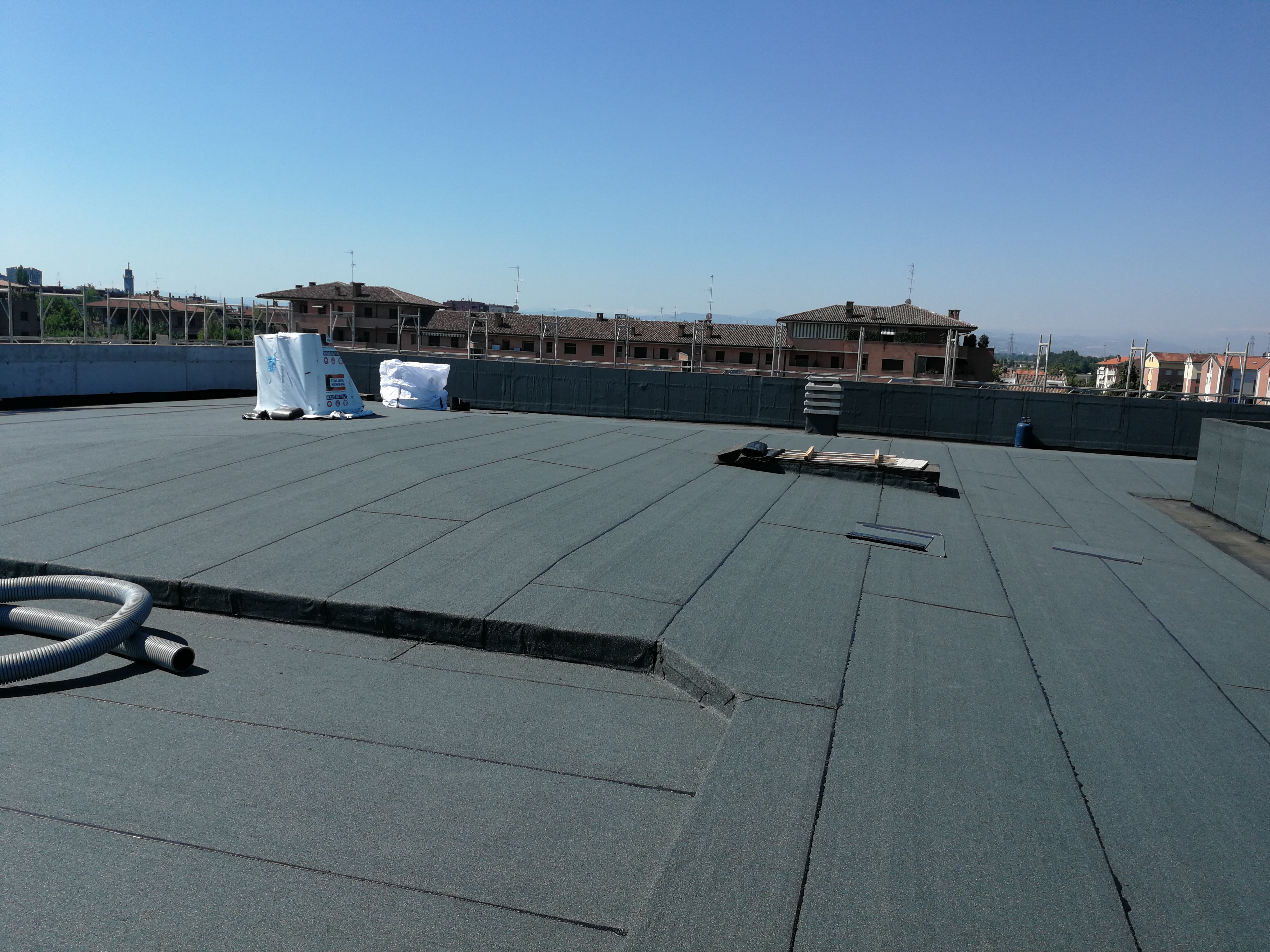Realizzazione Impianti Elettrici e Meccanici Istituto Selmi e Corni 59